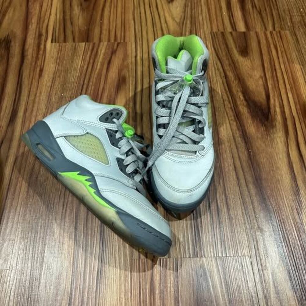 Air Jordan 5 Retro GS Green Bean 2022 Silver Grey DQ3734-003 Size 4.5Y